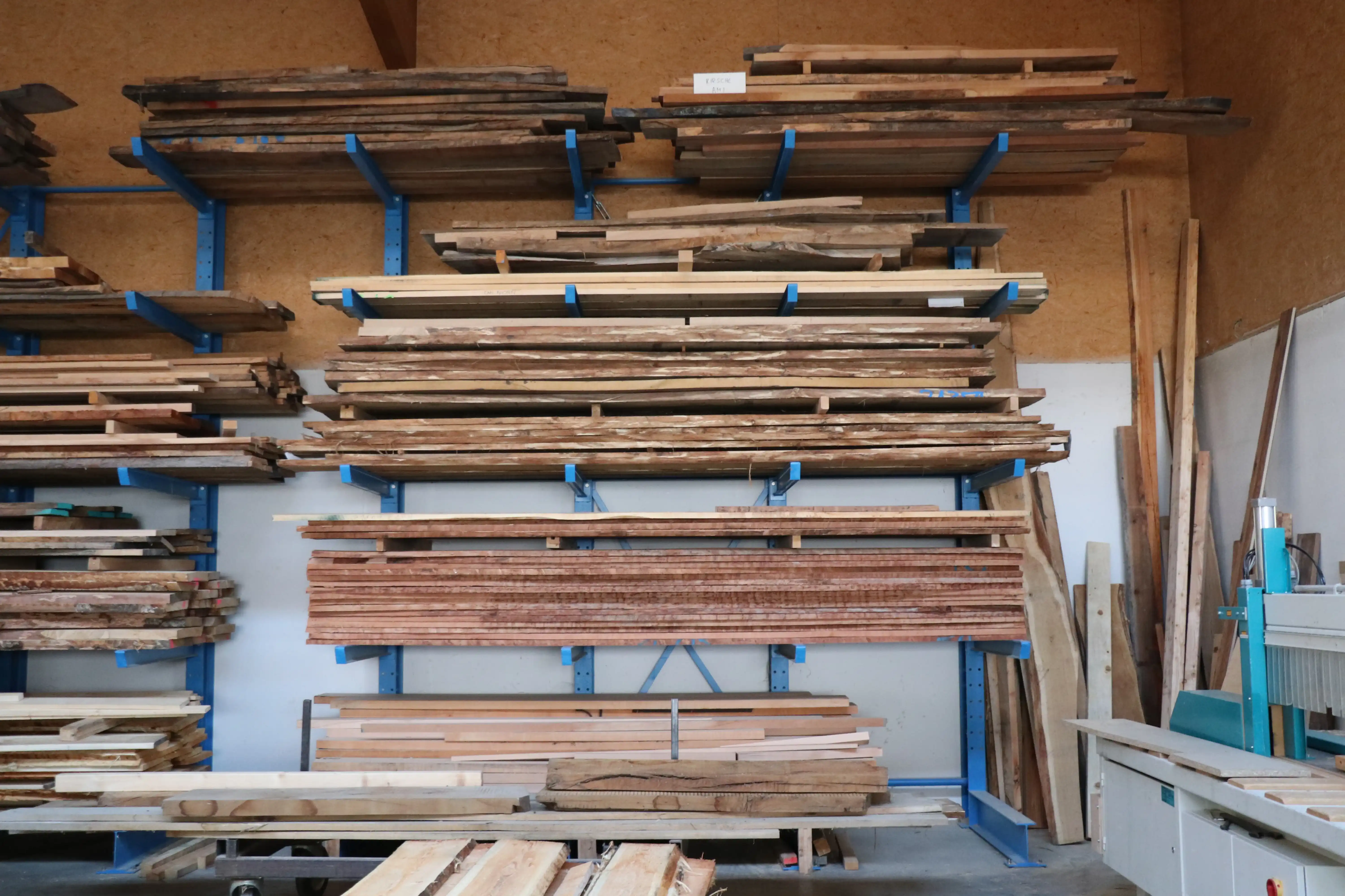 Holzverarbeitung in der Tischlerei